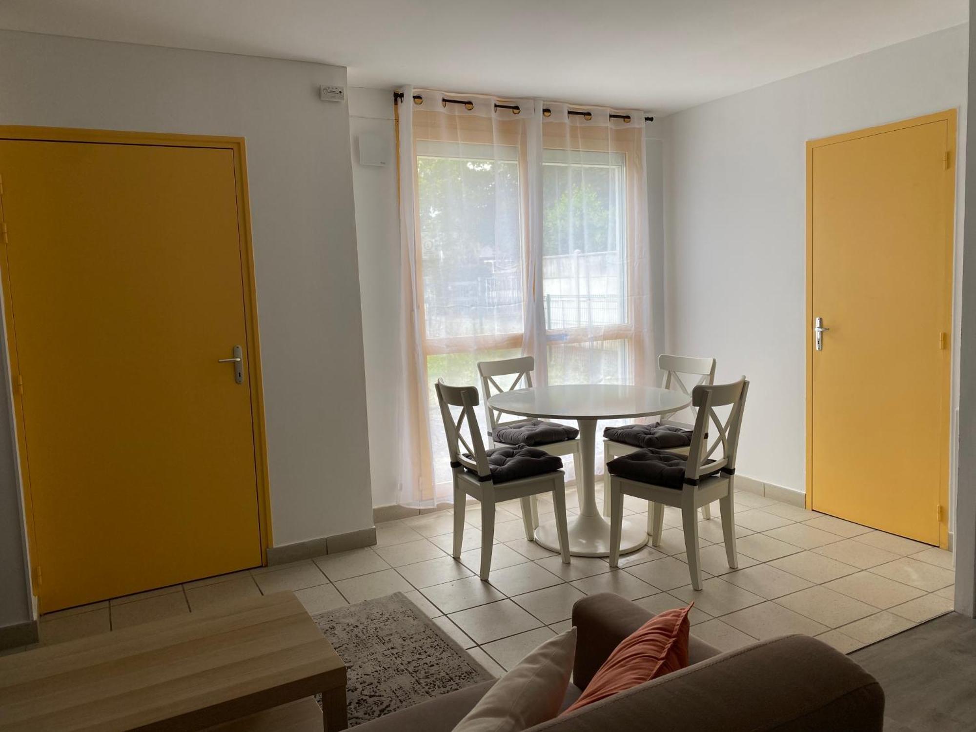 Maison Spacieuse Et Confortable 100M2 Avec Jardin Val-de-Reuil Zewnętrze zdjęcie
